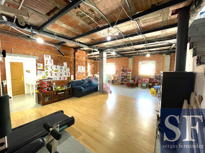 Image No.16-4 Bed Townhouse for sale