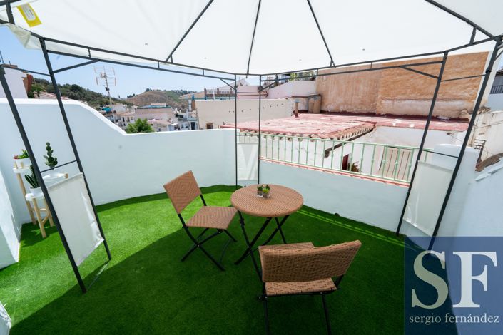 Image No.16-4 Bed Townhouse for sale