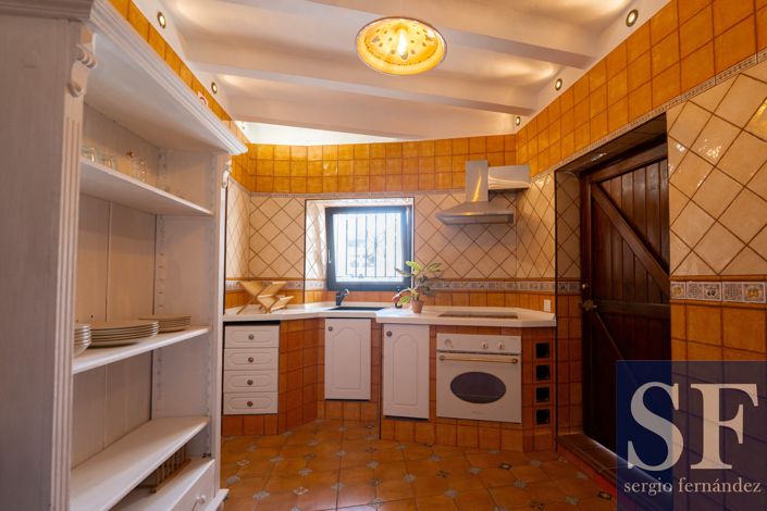 Image No.5-4 Bed Townhouse for sale