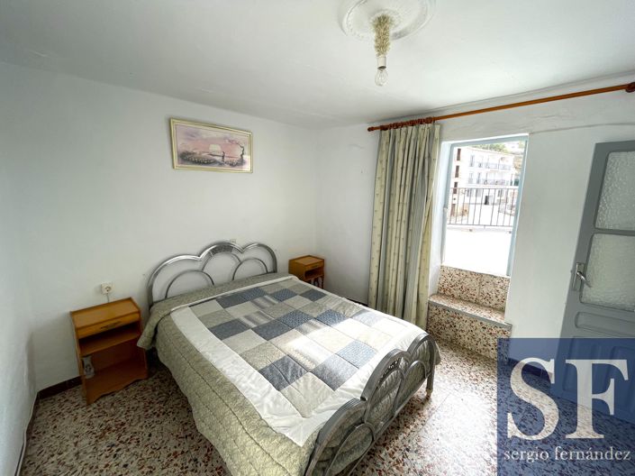 Image No.11-3 Bed Townhouse for sale