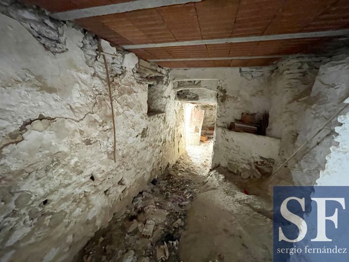 Image No.20-3 Bed Townhouse for sale