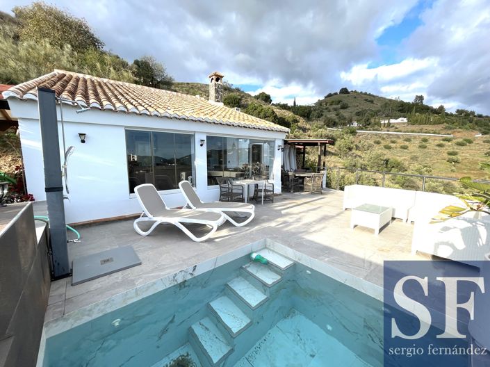 Image No.1-2 Bed Villa for sale
