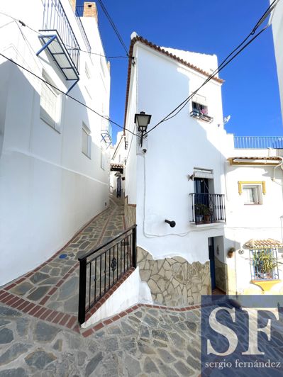 Image No.1-2 Bed Townhouse for sale