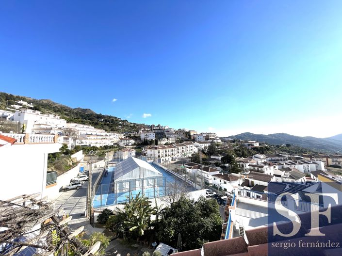 Image No.10-2 Bed Townhouse for sale