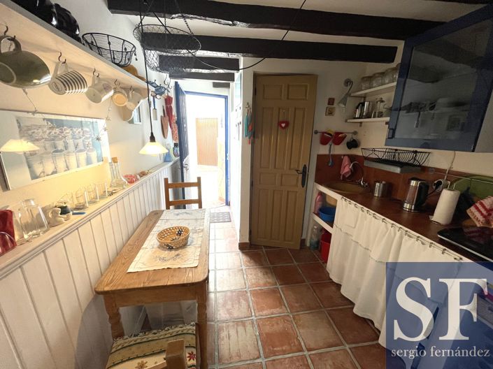 Image No.12-2 Bed Townhouse for sale