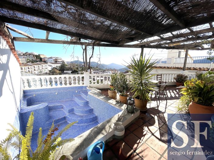 Image No.11-2 Bed Townhouse for sale