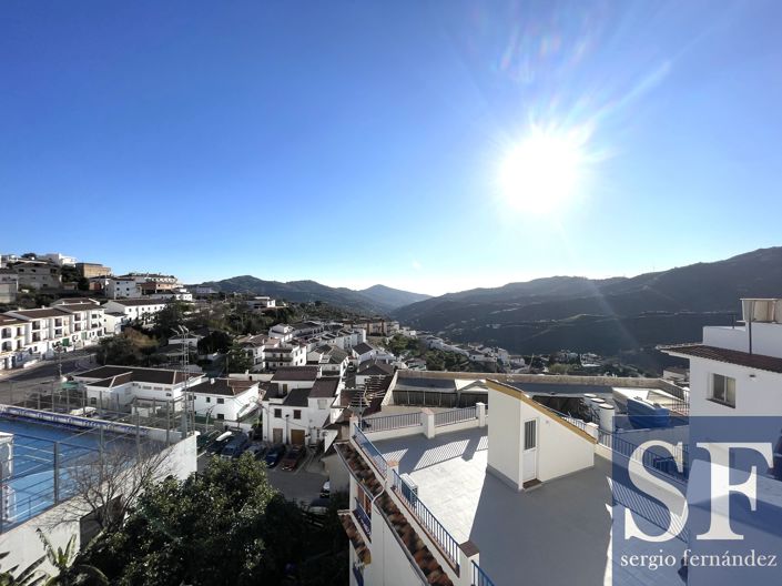 Image No.16-2 Bed Townhouse for sale