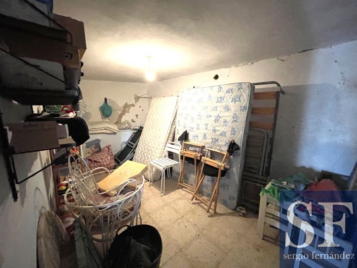 Image No.18-2 Bed Townhouse for sale