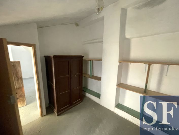 Image No.14-6 Bed Townhouse for sale