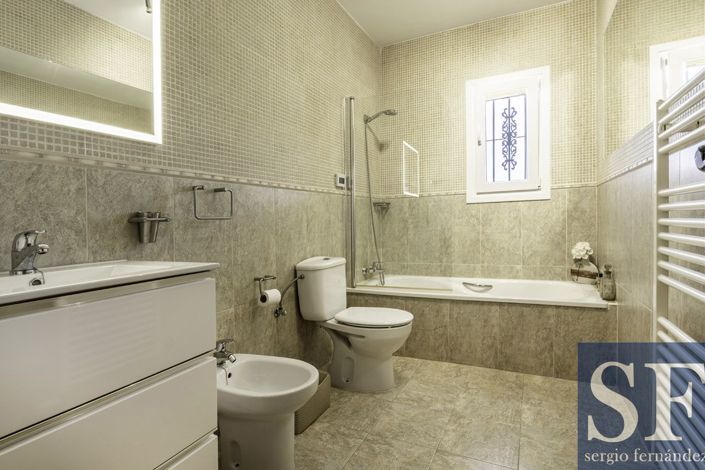 Image No.12-4 Bed Villa for sale