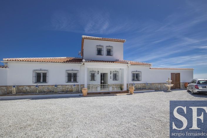 Image No.17-4 Bed Villa for sale