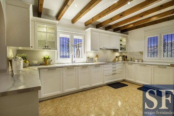 Image No.3-4 Bed Villa for sale