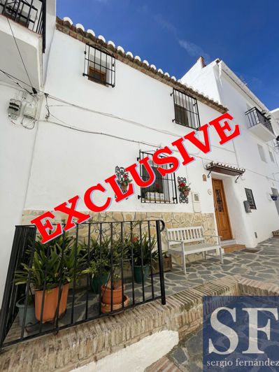 Image No.1-3 Bed Townhouse for sale