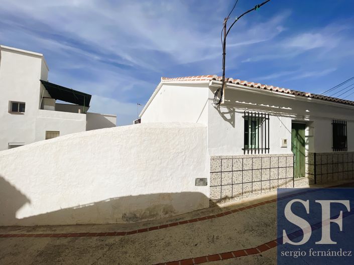 Image No.1-3 Bed Townhouse for sale
