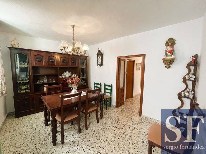 Image No.2-3 Bed Townhouse for sale