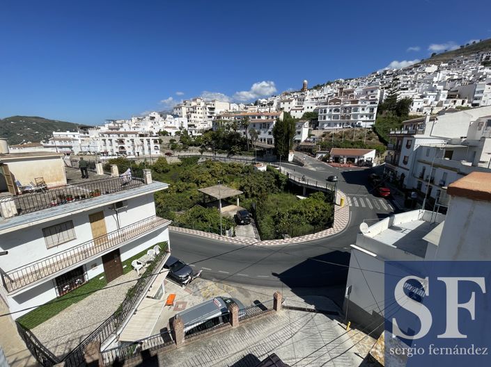 Image No.15-3 Bed Townhouse for sale