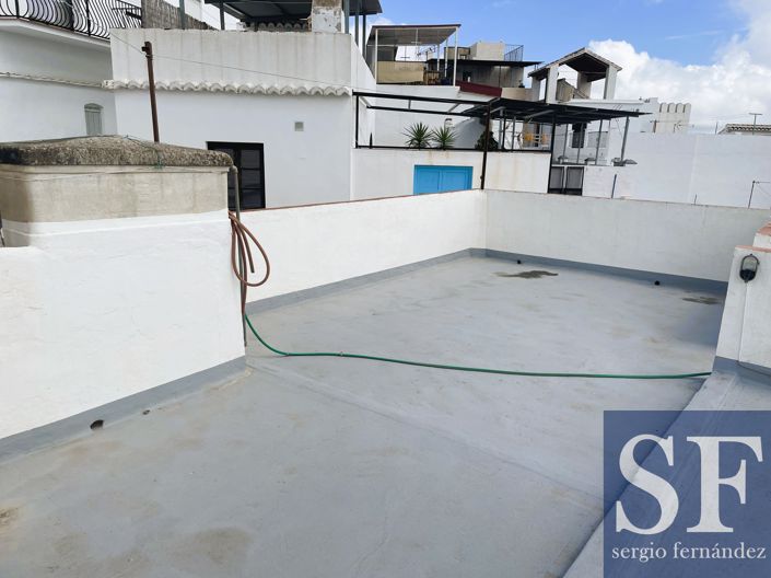 Image No.15-4 Bed Townhouse for sale