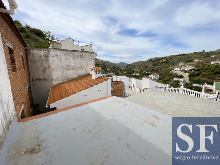 Image No.19-3 Bed Townhouse for sale