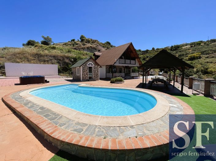 Image No.1-3 Bed Villa for sale