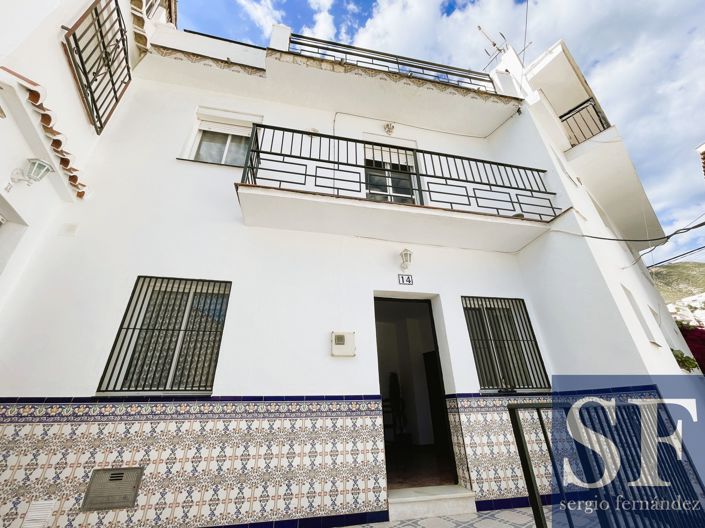 Image No.1-2 Bed Townhouse for sale
