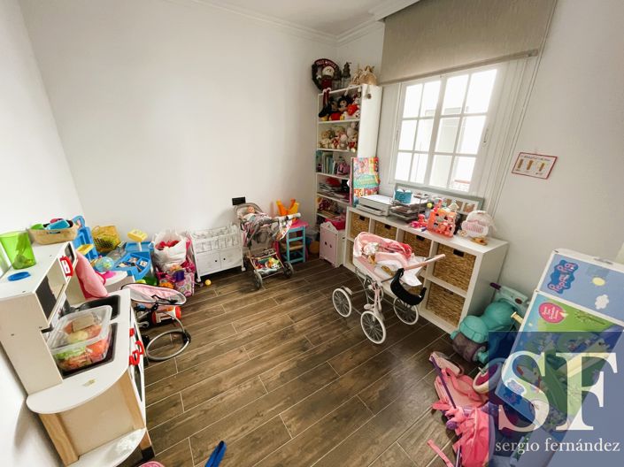 Image No.10-3 Bed Townhouse for sale