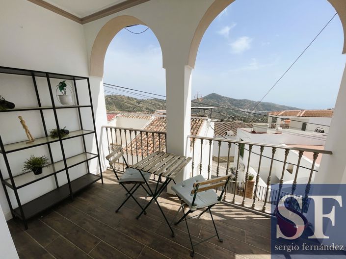 Image No.17-3 Bed Townhouse for sale