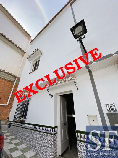 Image No.1-3 Bed Townhouse for sale
