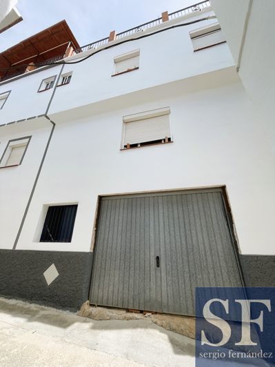 Image No.9-3 Bed Townhouse for sale