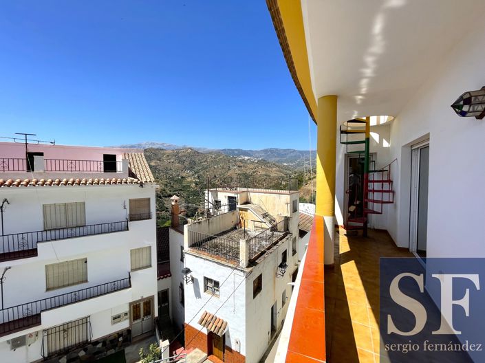 Image No.1-3 Bed Apartment for sale