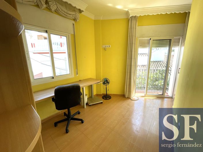 Image No.10-3 Bed Apartment for sale