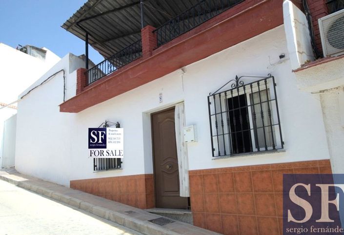 Image No.1-3 Bed Townhouse for sale