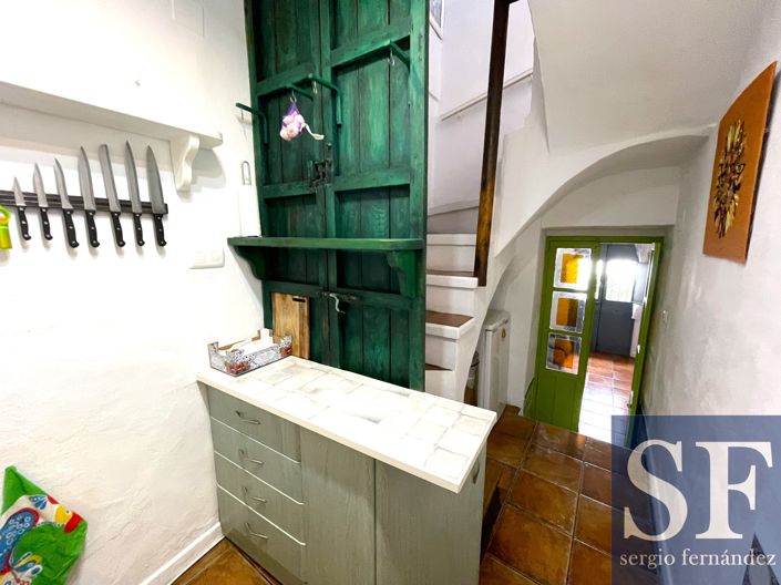 Image No.6-2 Bed Townhouse for sale