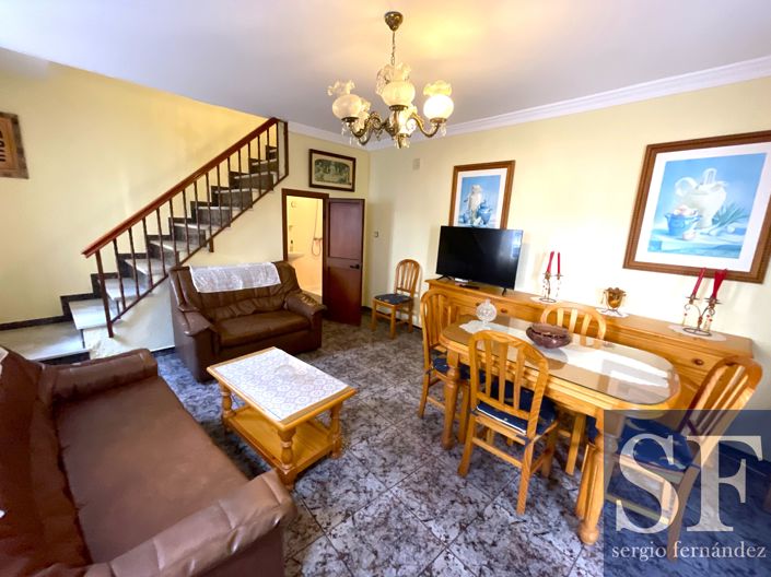 Image No.3-Maison de ville de 5 chambres à vendre à Sayalonga