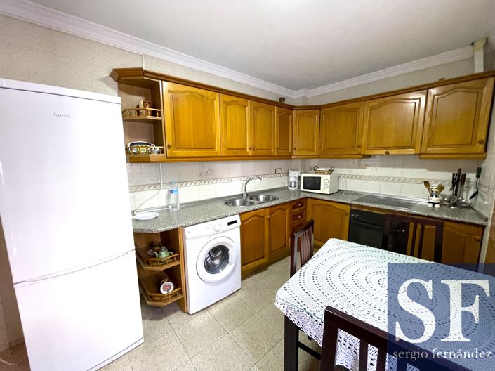 Image No.4-Maison de ville de 5 chambres à vendre à Sayalonga