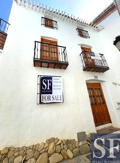 Image No.1-2 Bed Townhouse for sale