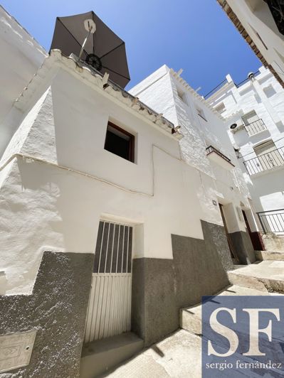 Image No.1-1 Bed Townhouse for sale