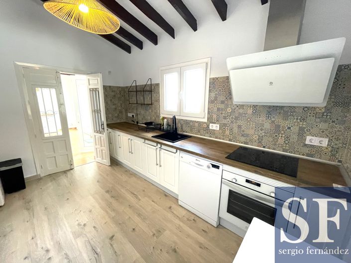 Image No.4-4 Bed Villa for sale