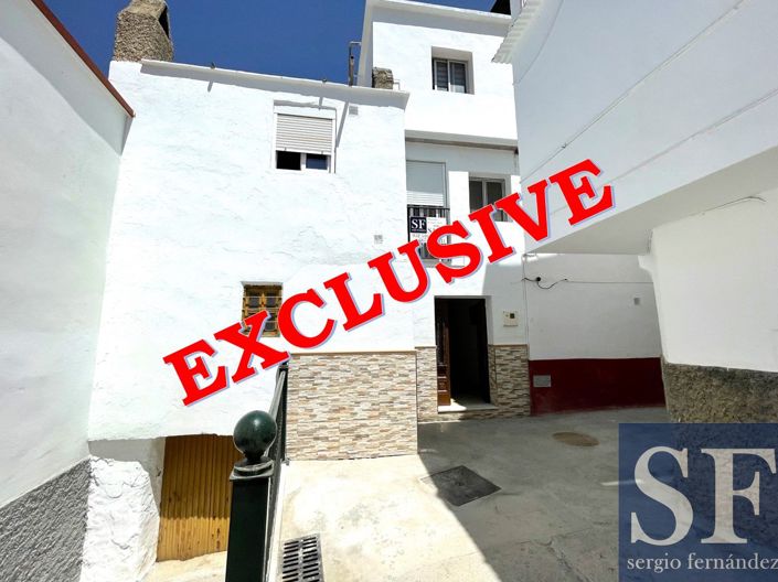Image No.1-3 Bed Townhouse for sale