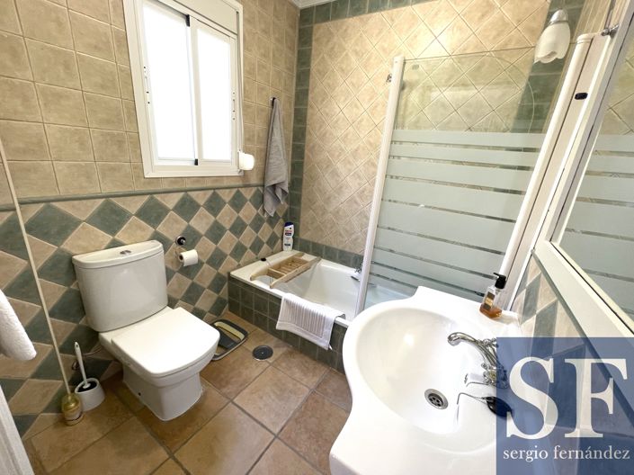 Image No.11-3 Bed Villa for sale