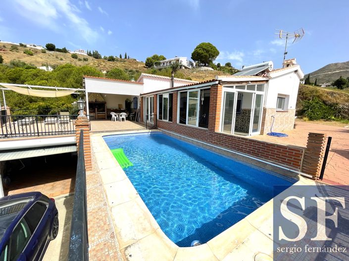 Image No.1-3 Bed Villa for sale
