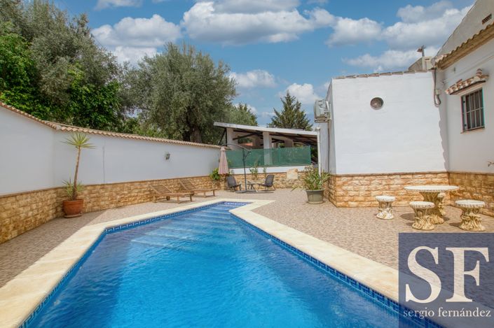 Image No.1-2 Bed Villa for sale
