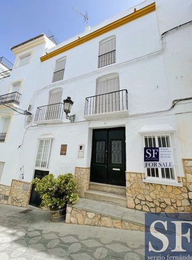 Image No.1-5 Bed Townhouse for sale