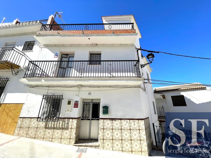 Image No.1-2 Bed Townhouse for sale