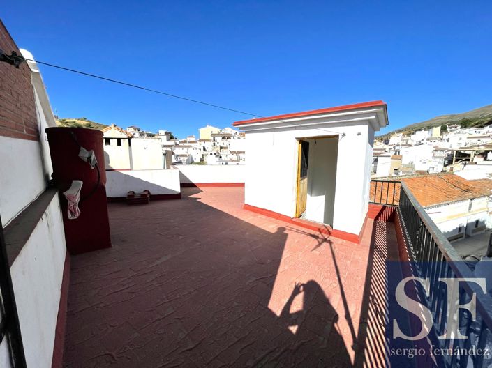 Image No.12-2 Bed Townhouse for sale