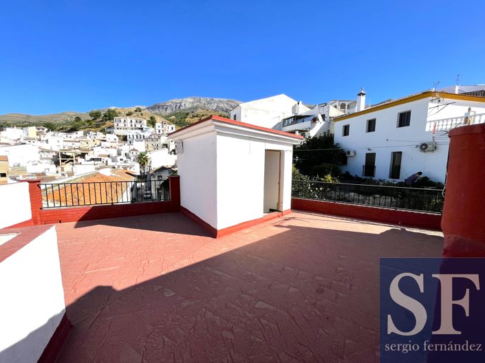 Image No.14-2 Bed Townhouse for sale