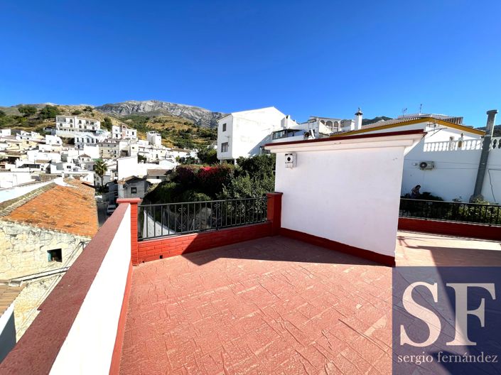 Image No.14-2 Bed Townhouse for sale