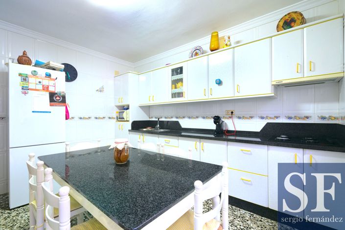 Image No.3-4 Bed Townhouse for sale