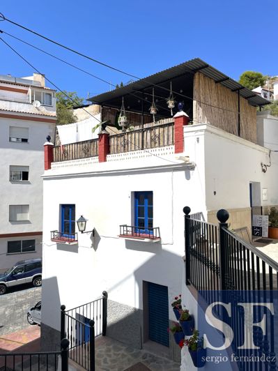 Image No.1-3 Bed Townhouse for sale