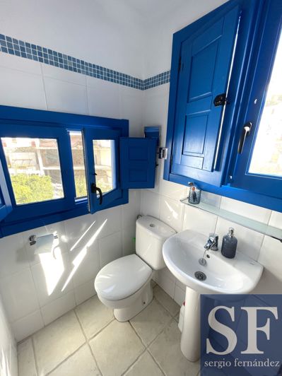 Image No.10-3 Bed Townhouse for sale