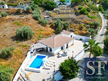 Villa de 4 chambres à vendre à Cómpeta